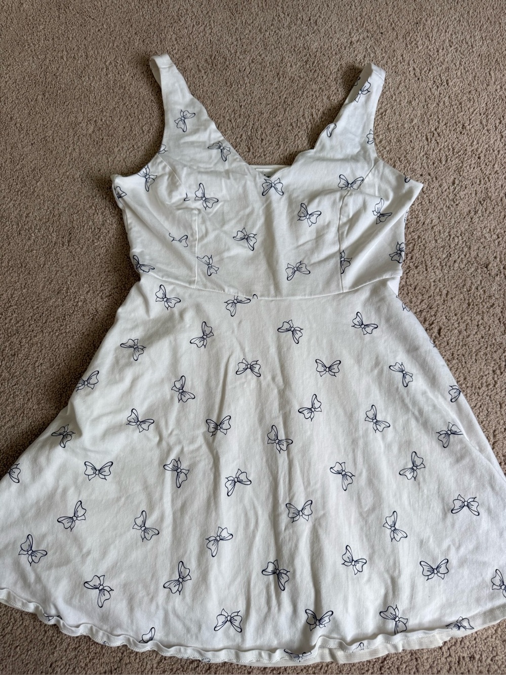 Disney Minnie Mouse Bow Dress L